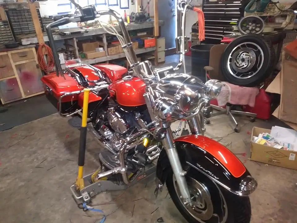 Tamco Paint Black Metal - Candy Concentrate on Harley-Davidson Road King