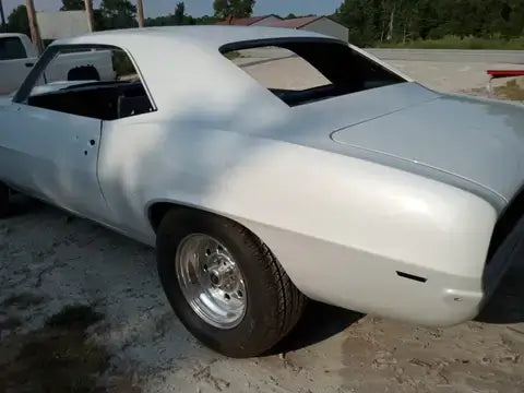 Tamco Paint Blizzard of Ozz White Pearl on 1969 Chevrolet Camaro
