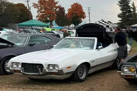 Tamco Paint Blizzard of Ozz White Pearl in 1972 Ford Gran Torino