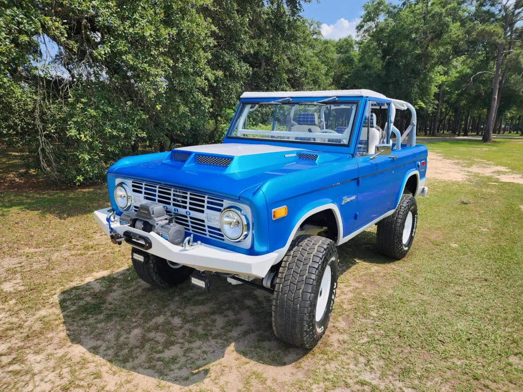 Tamco Paint Bluetooth Pearl in 1966 Ford Bronco