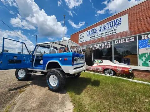Tamco Paint Bluetooth Pearl in 1966 Ford Bronco