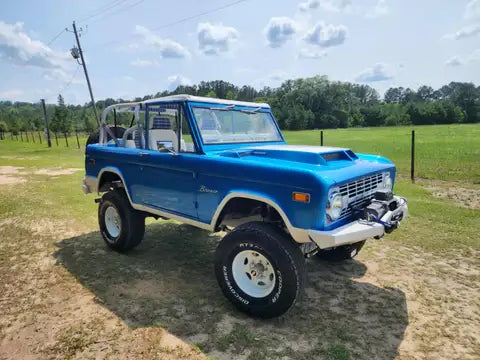 Tamco Paint Bluetooth Pearl in 1966 Ford Bronco