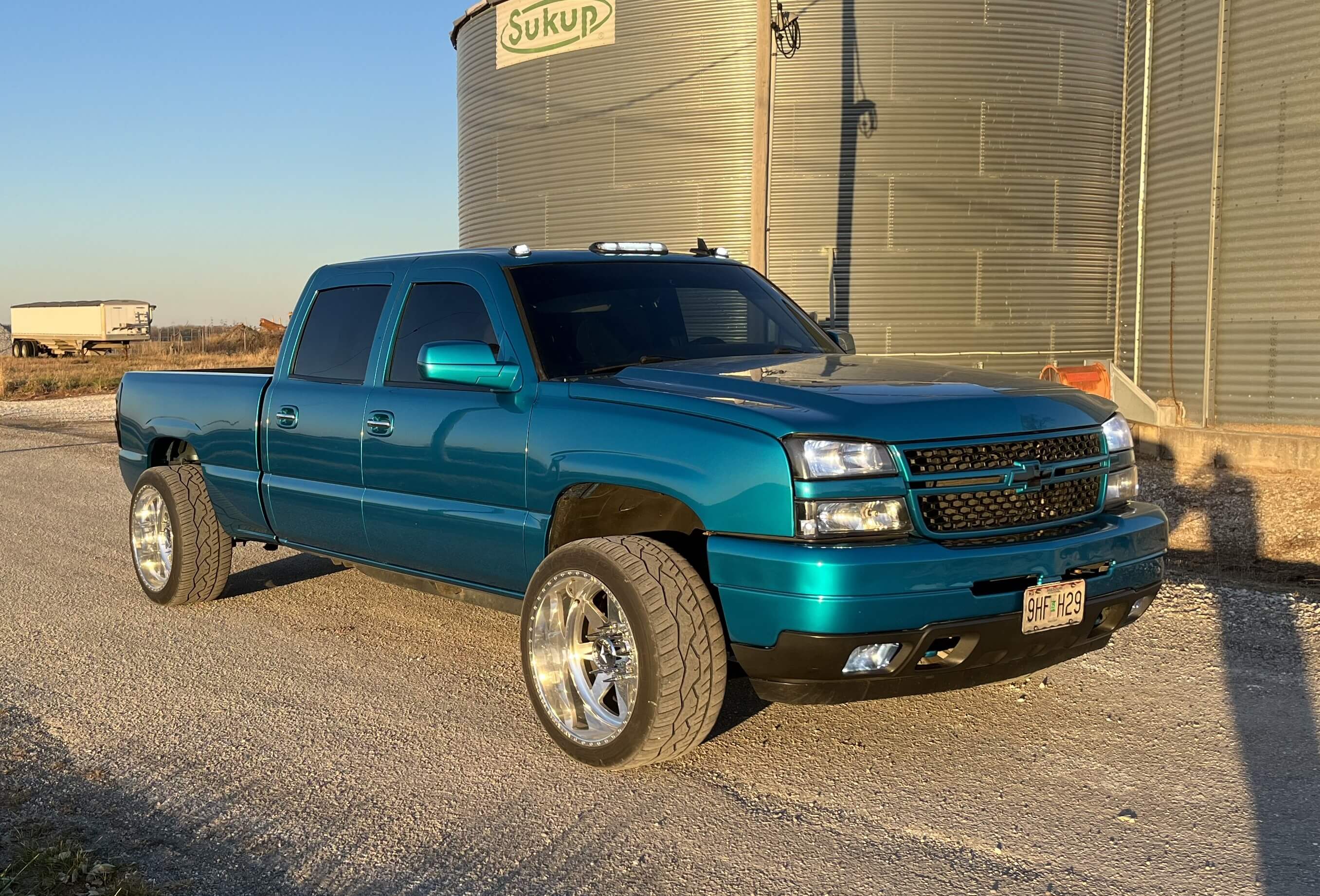 Tamco Paint Caribbean Current Pearl on Chevy Silverado