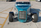 Tamco Paint Caribbean Current Pearl on 1933 Ford Roadster