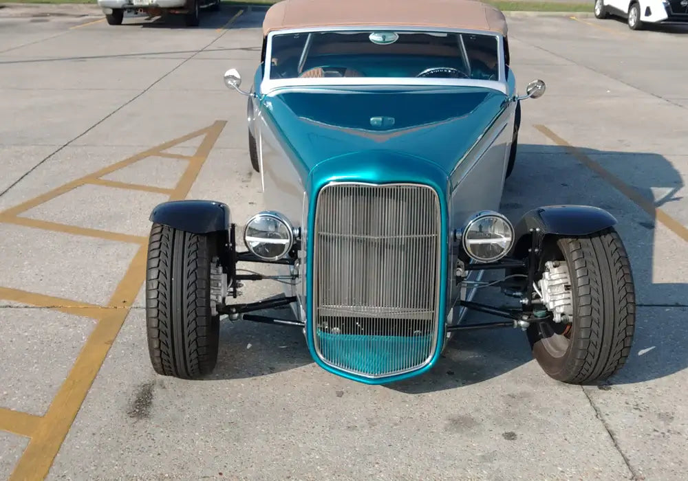 Tamco Paint Caribbean Current Pearl on 1933 Ford Roadster
