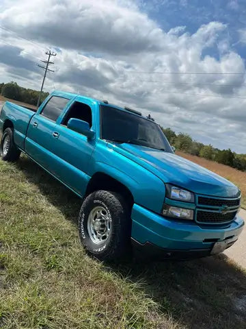 Tamco Paint Caribbean Current Pearl on Chevy Silverado