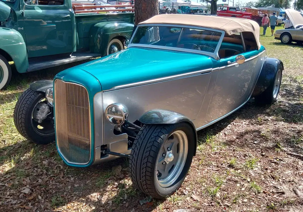 Tamco Paint Caribbean Current Pearl on 1933 Ford Roadster