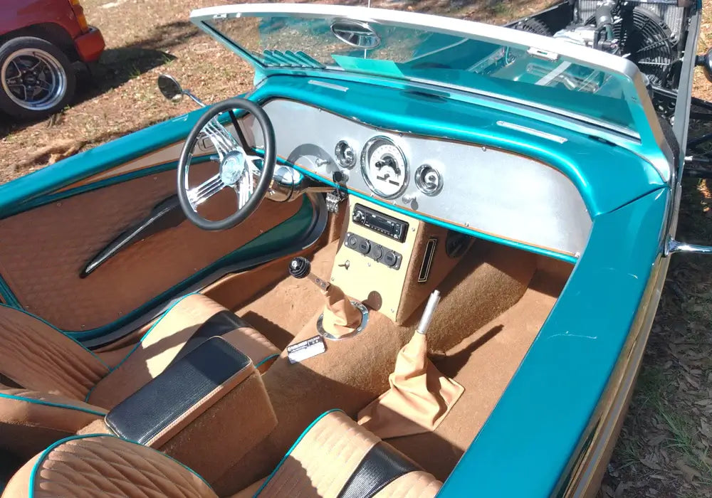 Tamco Paint Caribbean Current Pearl on 1933 Ford Roadster