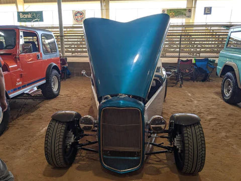 Tamco Paint Caribbean Current Pearl on 1933 Ford Roadster