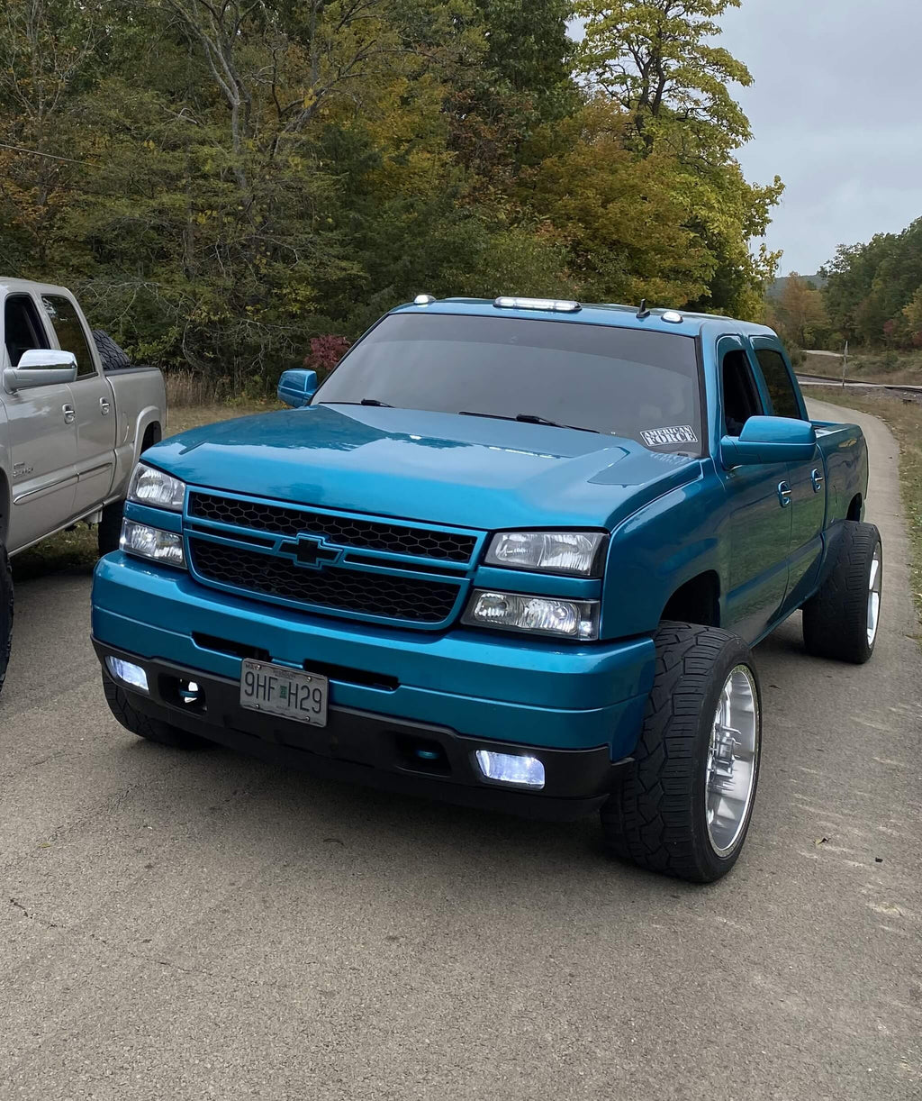 Tamco Paint Caribbean Current Pearl on Chevy Silverado