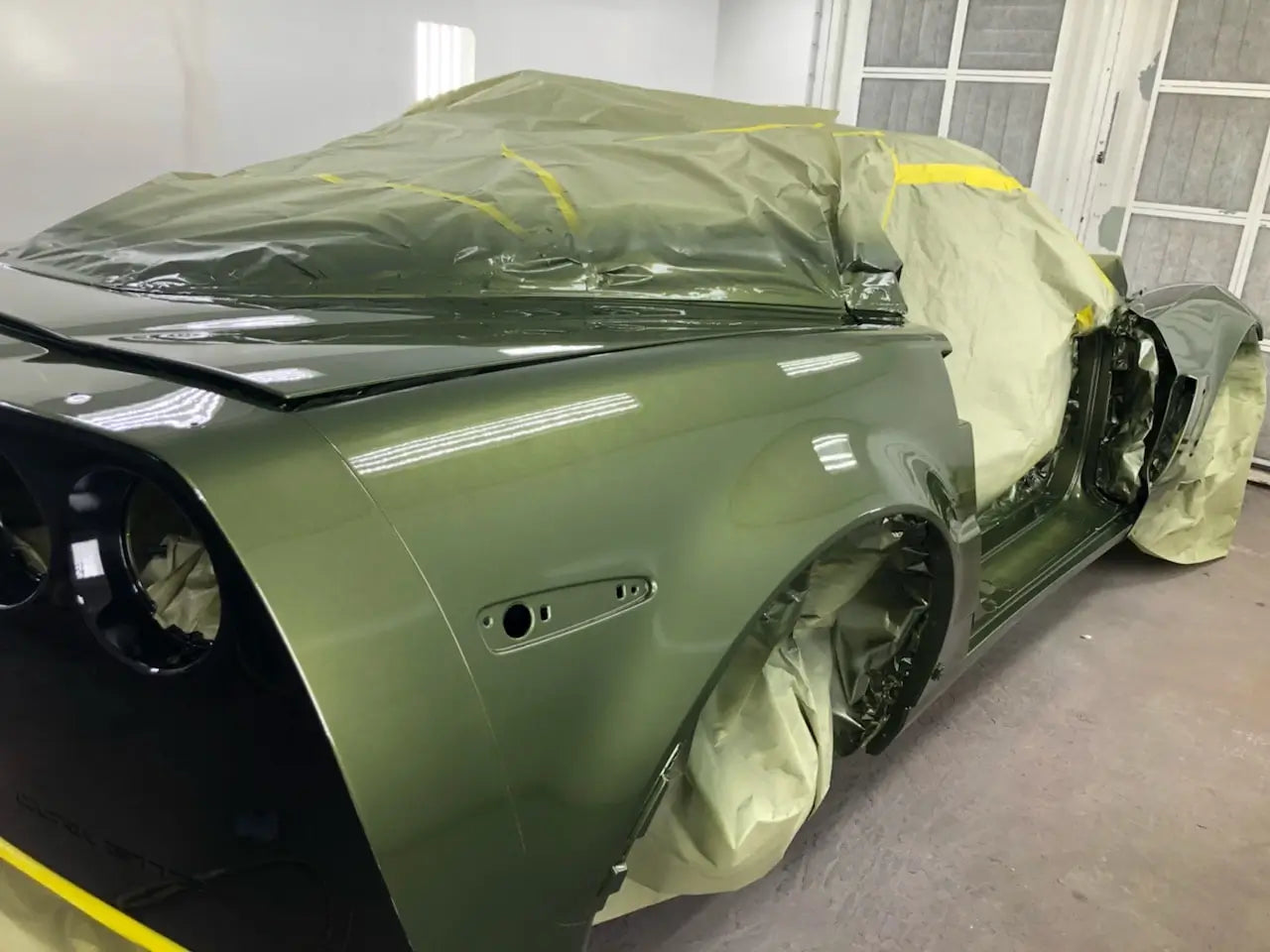Tamco Paint Chrysler Ivy Green Metallic | F8 / 7557 | 1968-1971 | OEM Basecoat on Chevbrolet Corvette C6