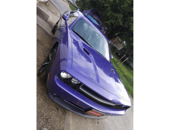 Tamco Paint Chrysler Plum Crazy in 1970 Dodge Hemi Challenger