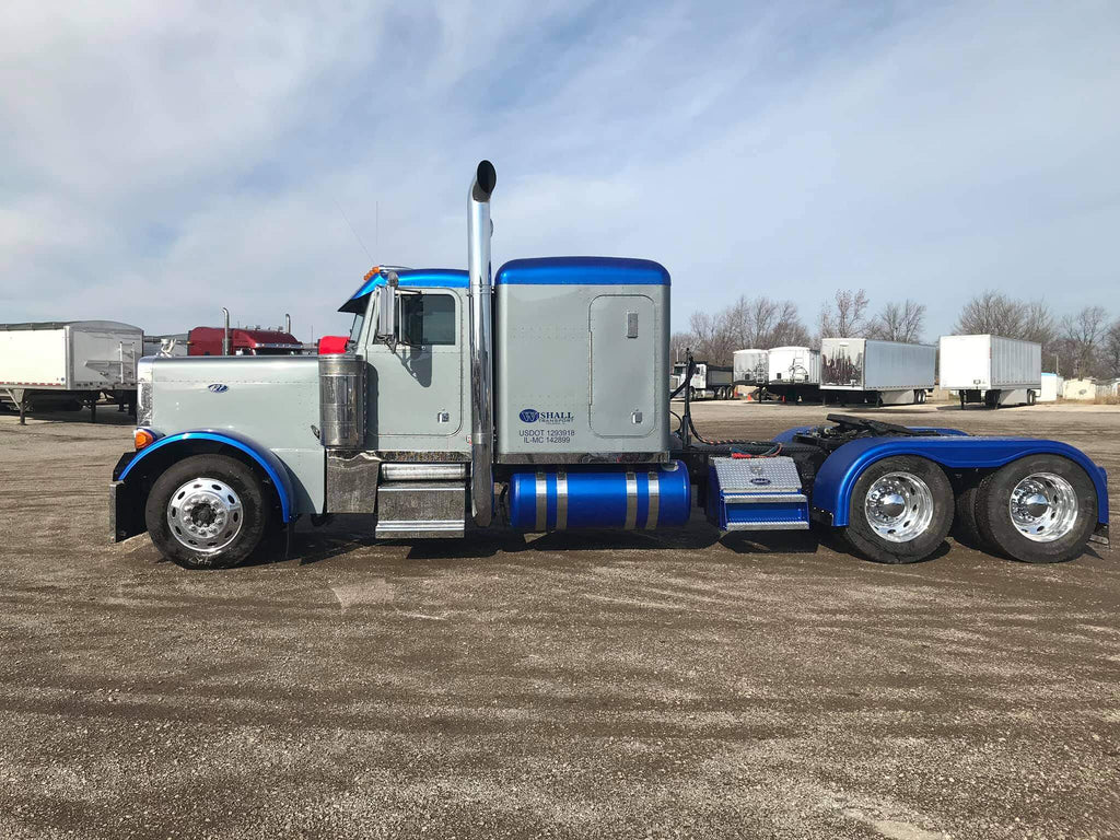 Tamco Paint Chrysler Viper GTS Blue Pearl in Peterbilt 379 EXHD