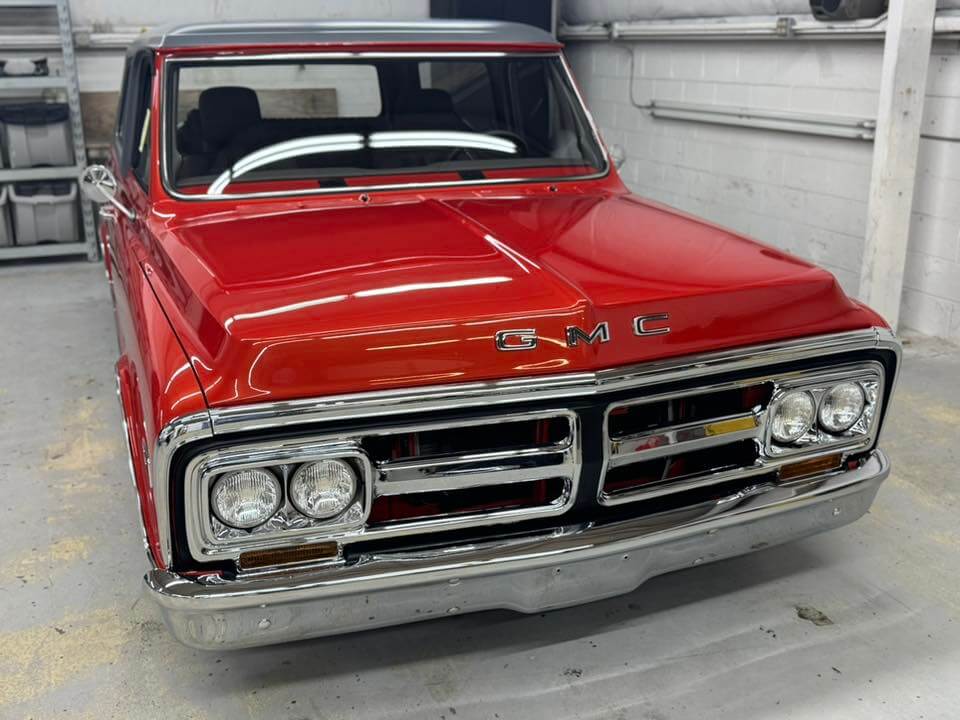 Tamco Paint GM Inferno Orange Pearl in GMC Jimmy