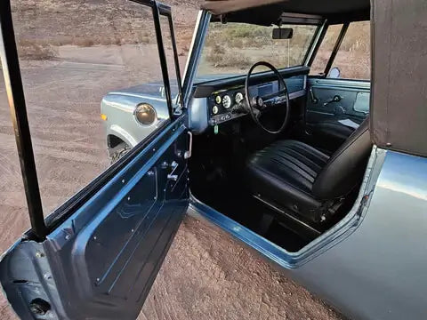 Tamco Paint GM Nantucket Blue Poly in International Harvester Scout 800