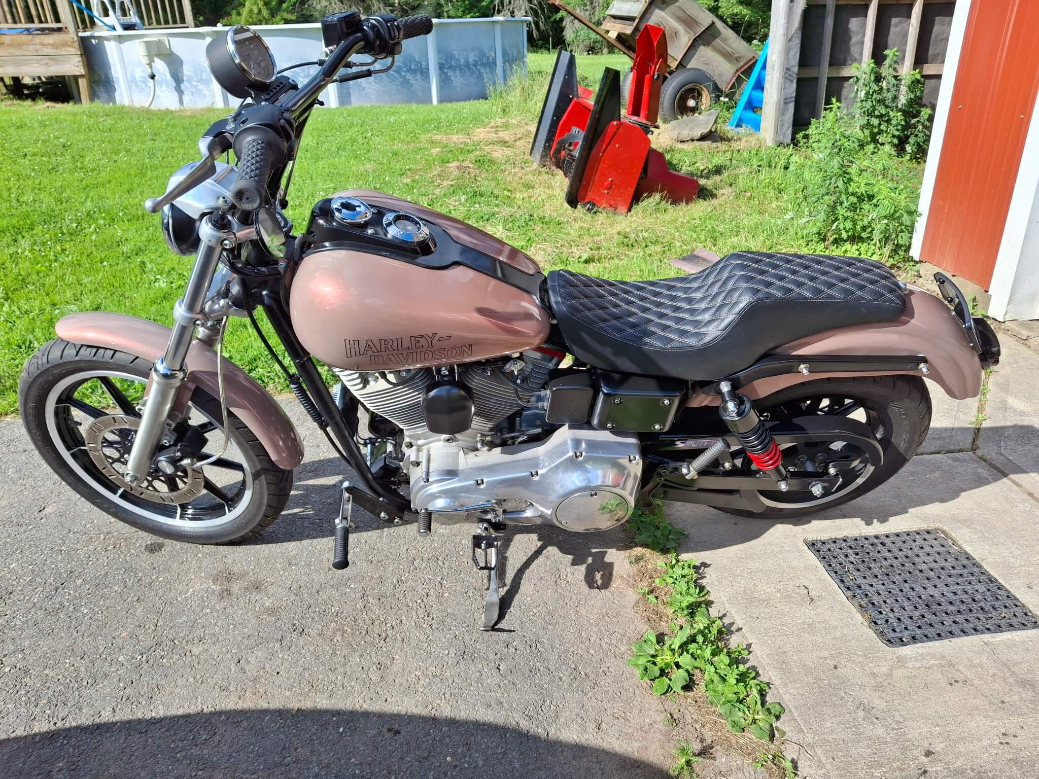 Tamco Paint Ghosted Cranberry in Harley-Davidson Dyna Glide