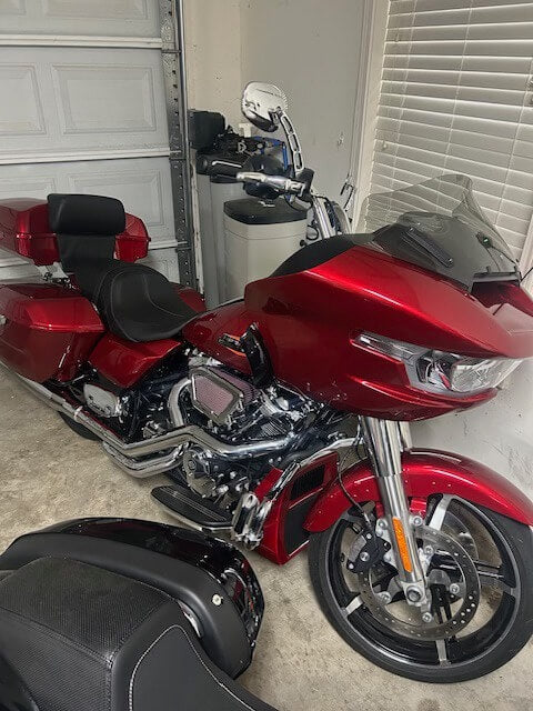 Tamco Paint HC9500 Hi-Speed impact 30 Min Clearcoat on Tour Pack and Chin Spoiler
