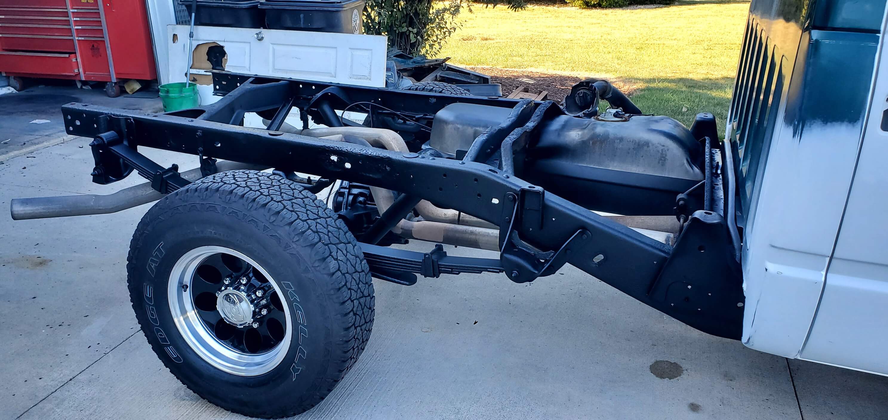Tamco Paint High Build Epoxy Primer in Chassis