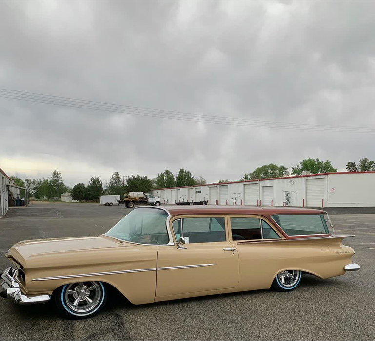 Tamco Paint Ivory Pearl in 1959 Chevrolet Brookwood