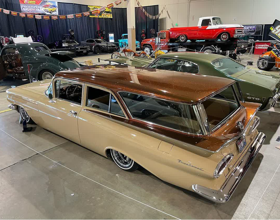 Tamco Paint Ivory Pearl in 1959 Chevrolet Brookwood
