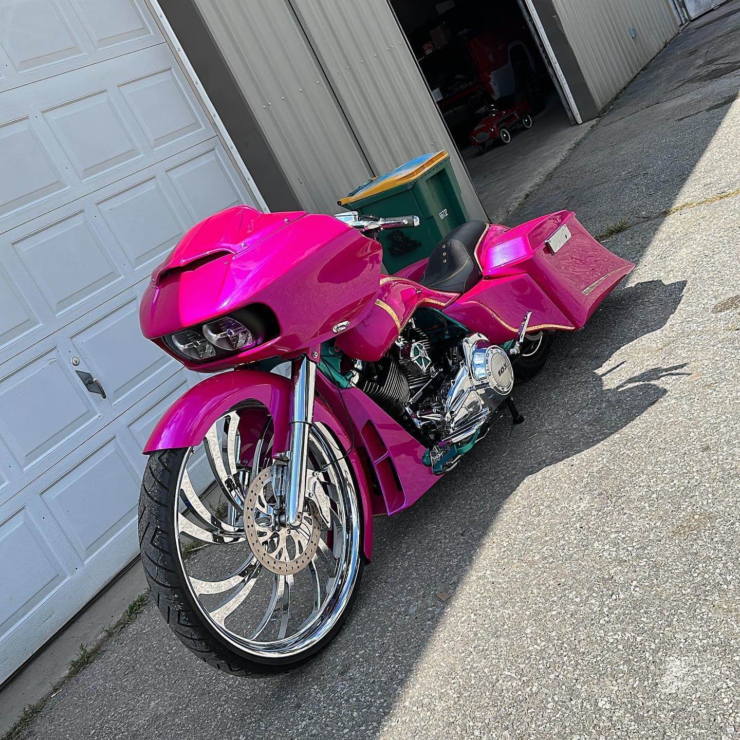 Tamco Paint Harley Davidson Road Glide Lipstick 