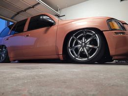 Rose Gold 2002 GMC Envoy