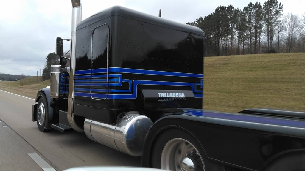 Tamco Paint Sinister Triple Reboot Blue and Blue Nitrous on Peterbilt 379
