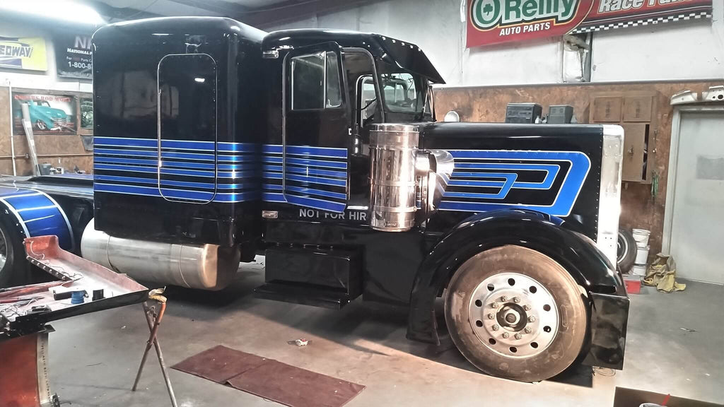 Tamco Paint Sinister Triple Reboot Blue and Blue Nitrous on Peterbilt 379