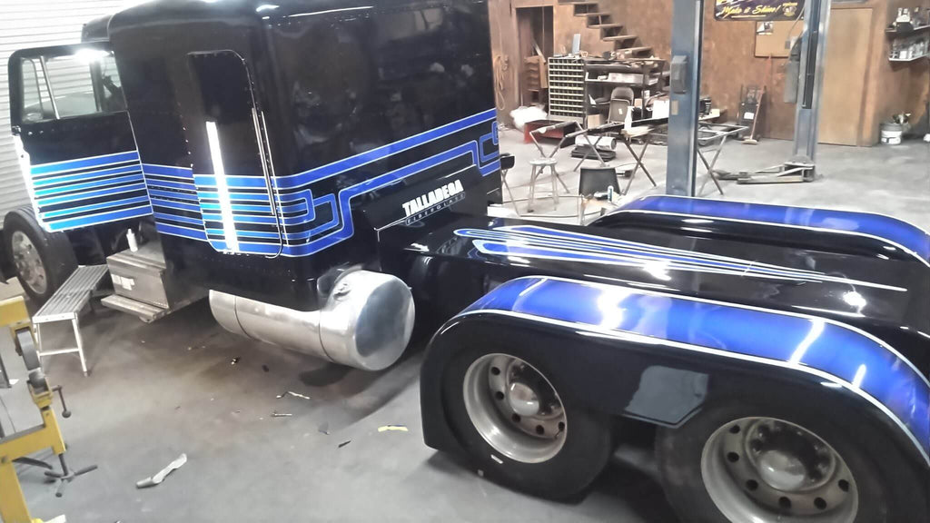 Tamco Paint Sinister Triple Reboot Blue and Blue Nitrous on Peterbilt 379