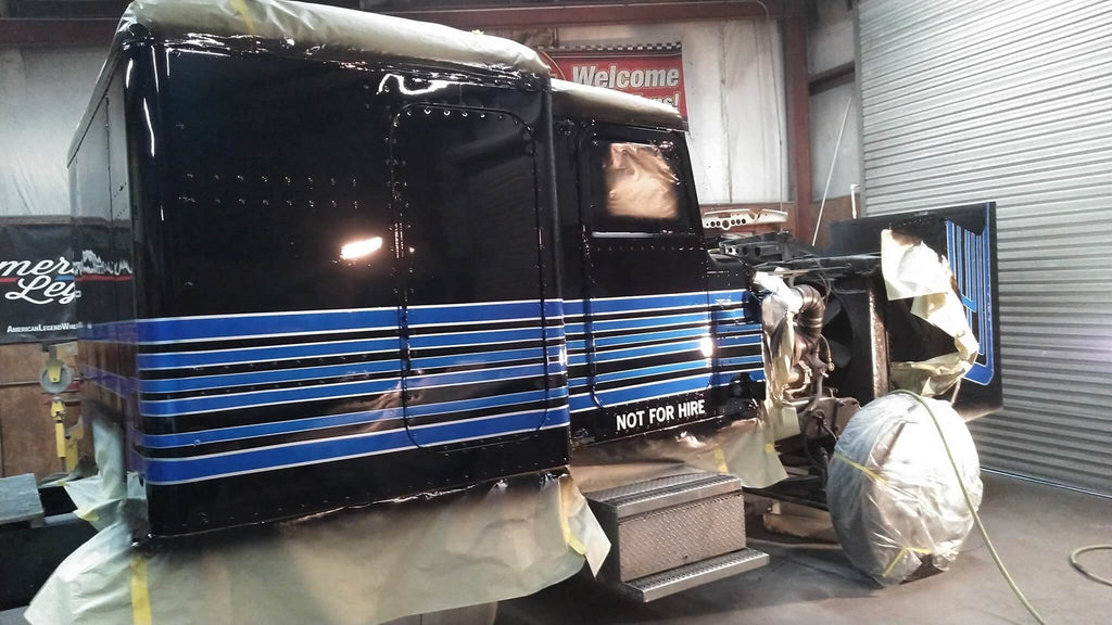 Tamco Paint Sinister Triple Reboot Blue and Blue Nitrous on Peterbilt 379