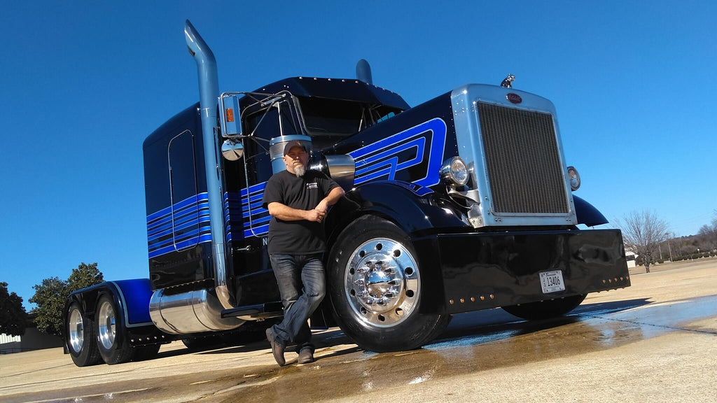Tamco Paint Sinister Triple Reboot Blue and Blue Nitrous on Peterbilt 379