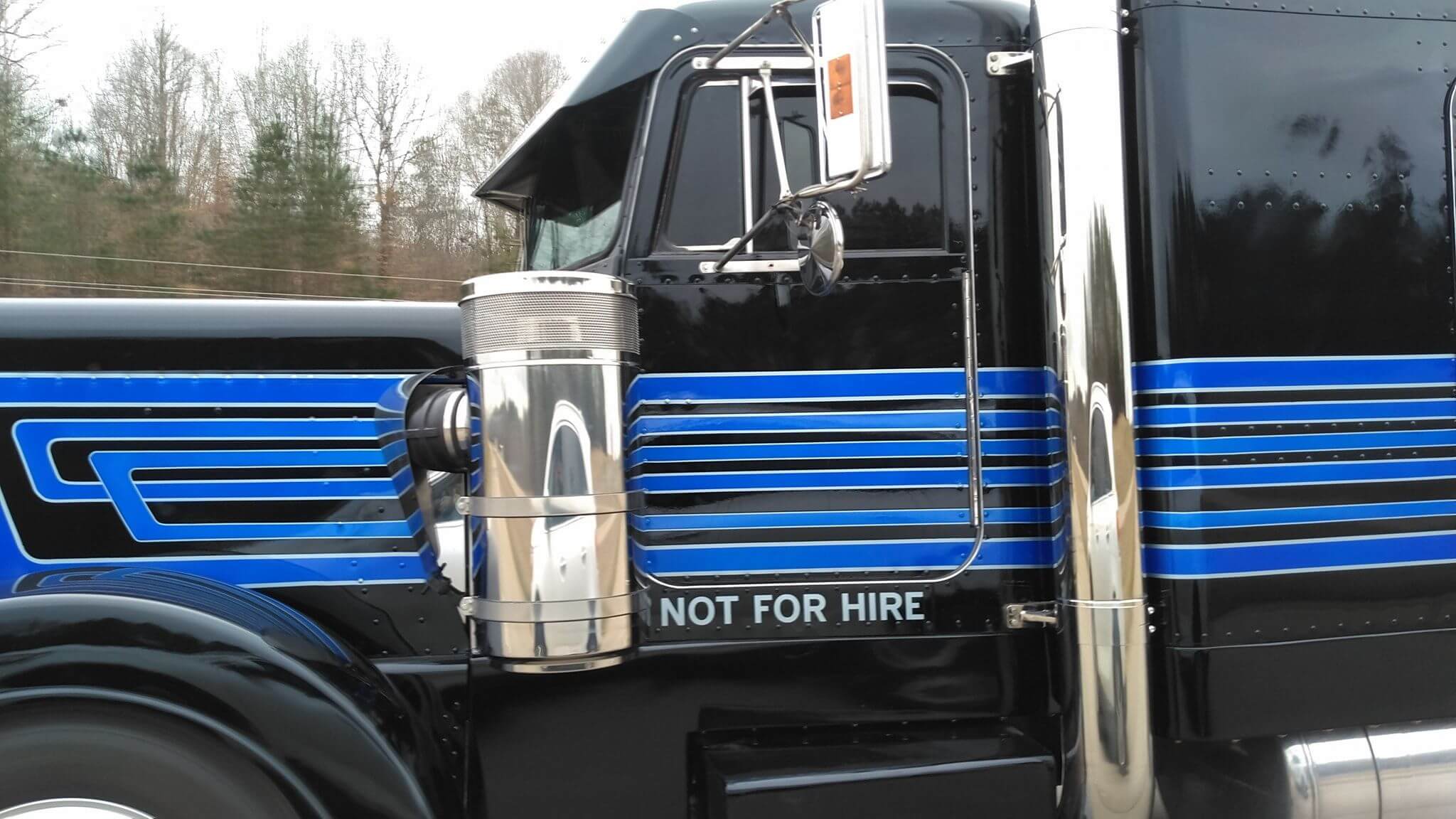 Tamco Paint Sinister Triple Reboot Blue and Blue Nitrous on Peterbilt 379