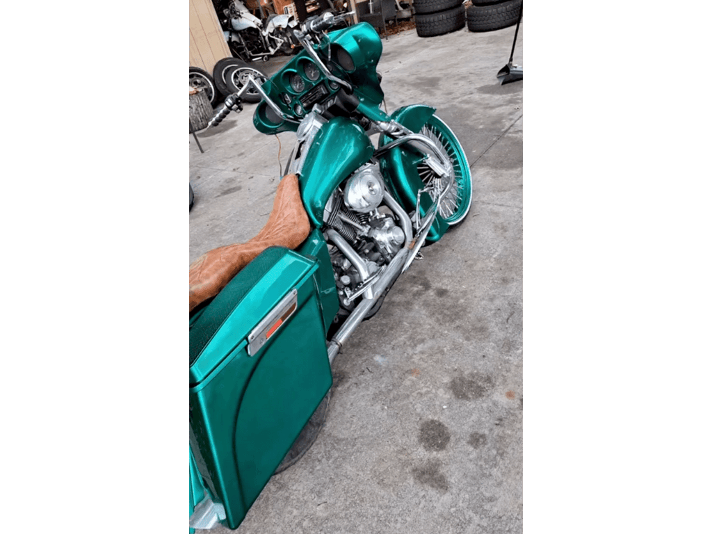 Tamco Paint Teal Time Candy Concentrate on Harley Davidson Street Glide