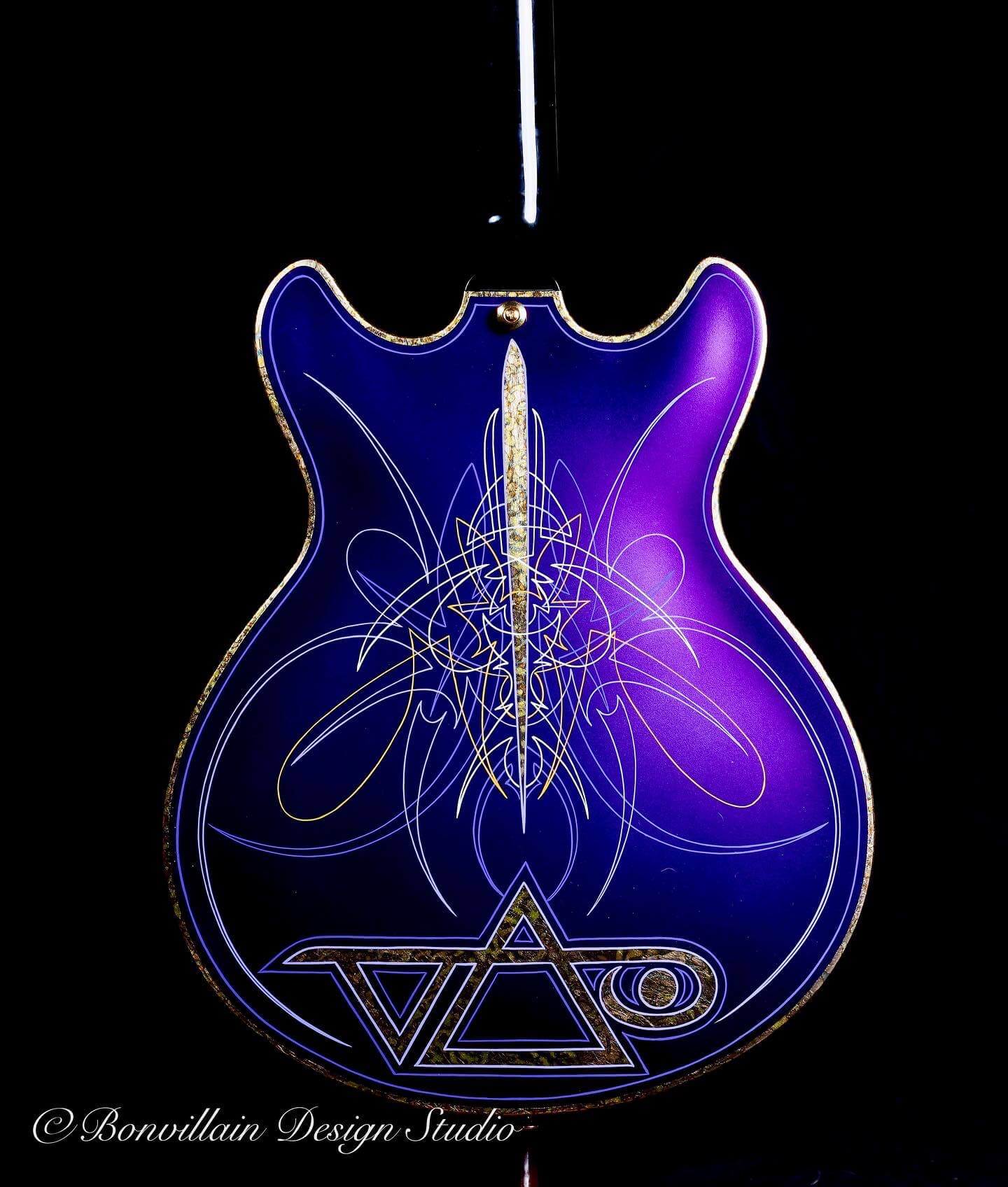 Tamco Paint Guitar Violette - 2K Candy and Concentrate 